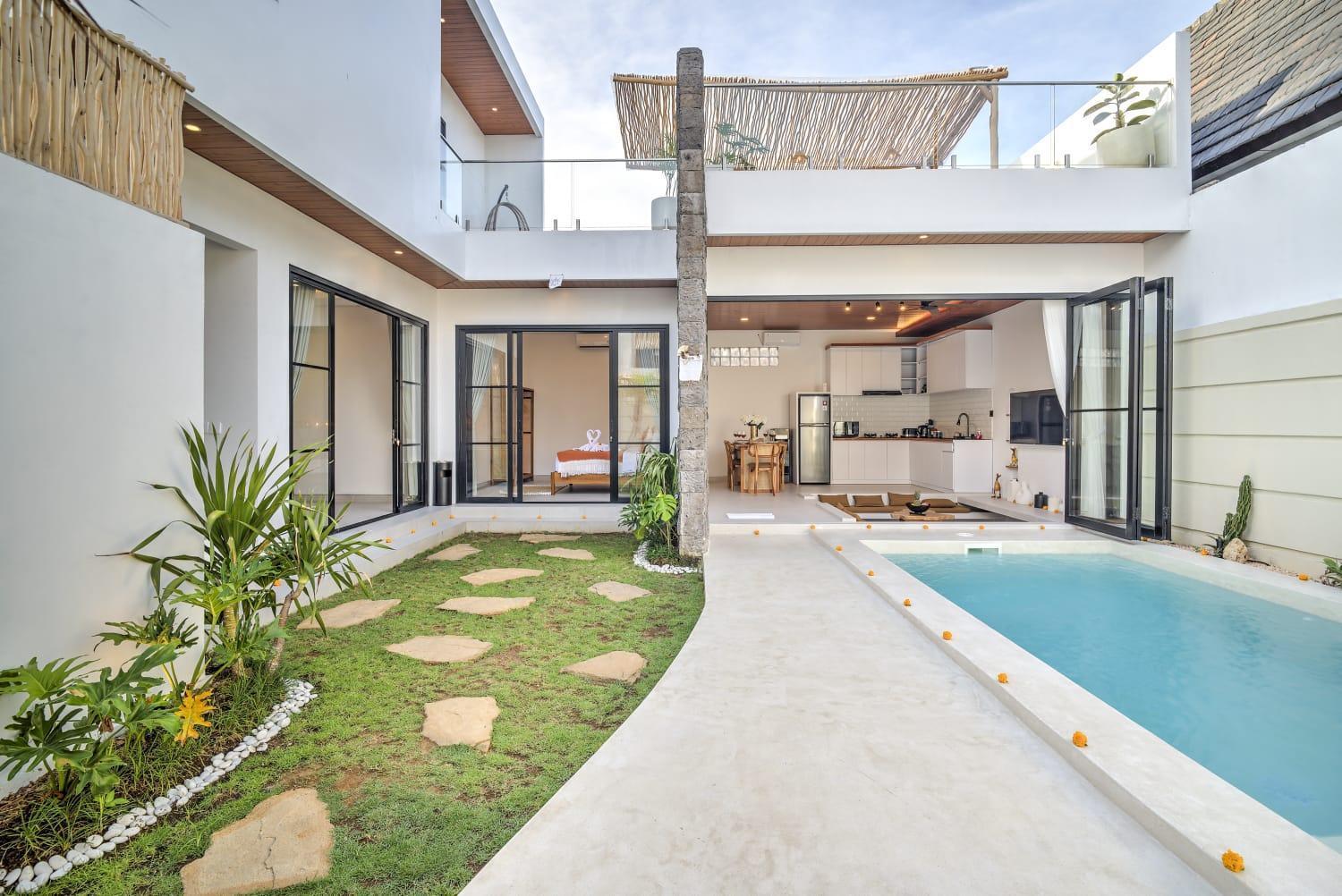 Esha I * Seminyak (Bali)